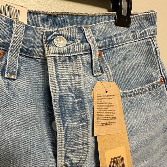 LEVIS 501 Jean Cut Off Short - Picture 4 of 5